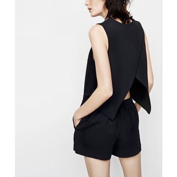 EUC! Club Monaco Sleeveless Black Flirty Open Back Romper - Size 0 - Picture 3 of 12
